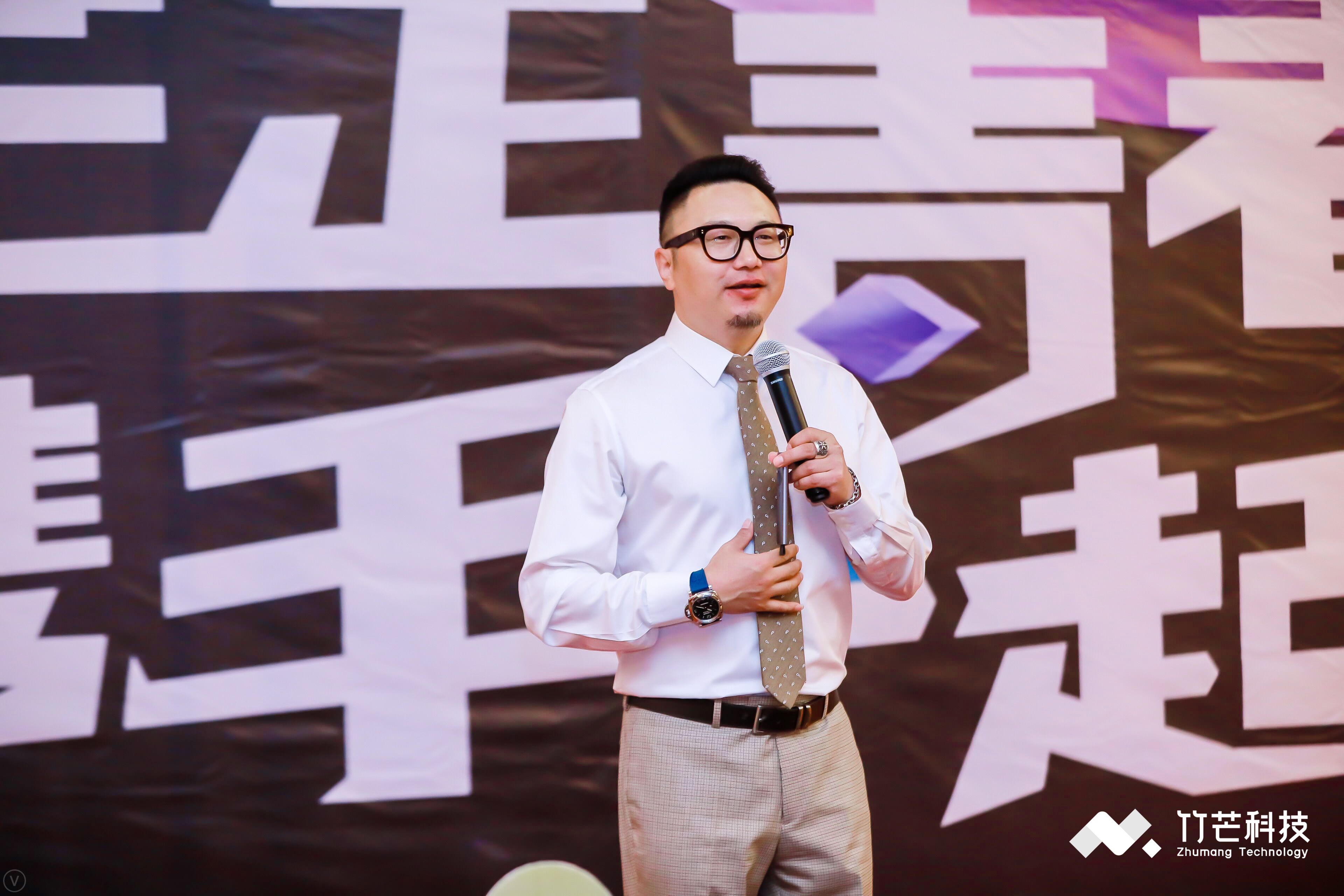 領(lǐng)導(dǎo)帶好團隊的5個法則之三：進行有效激勵的要求 